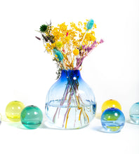 Load image into Gallery viewer, Deflated Vase Large